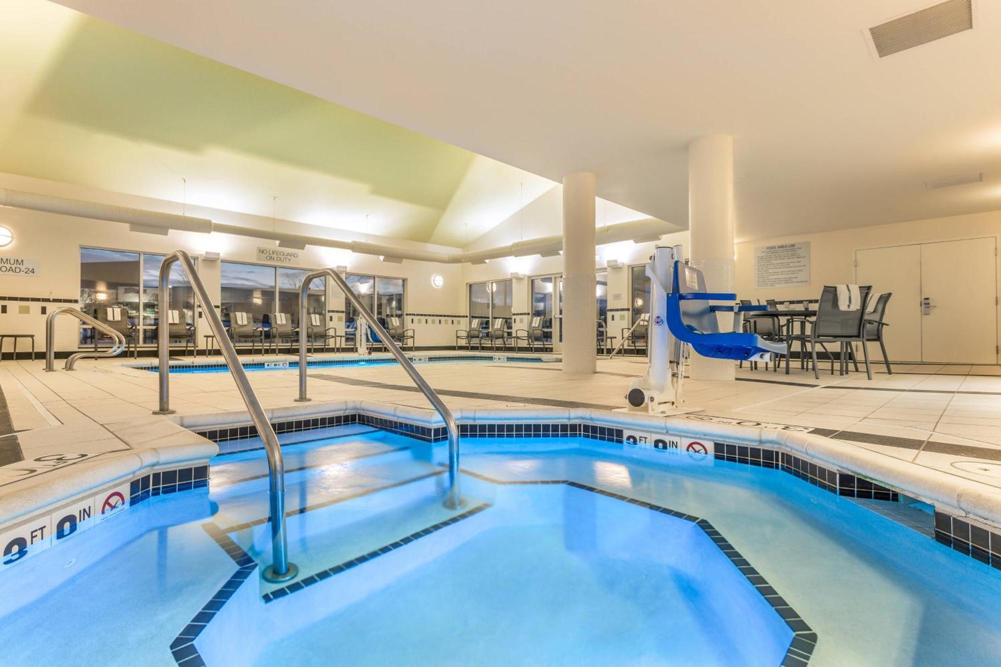 Fairfield And By Marriott East 3*