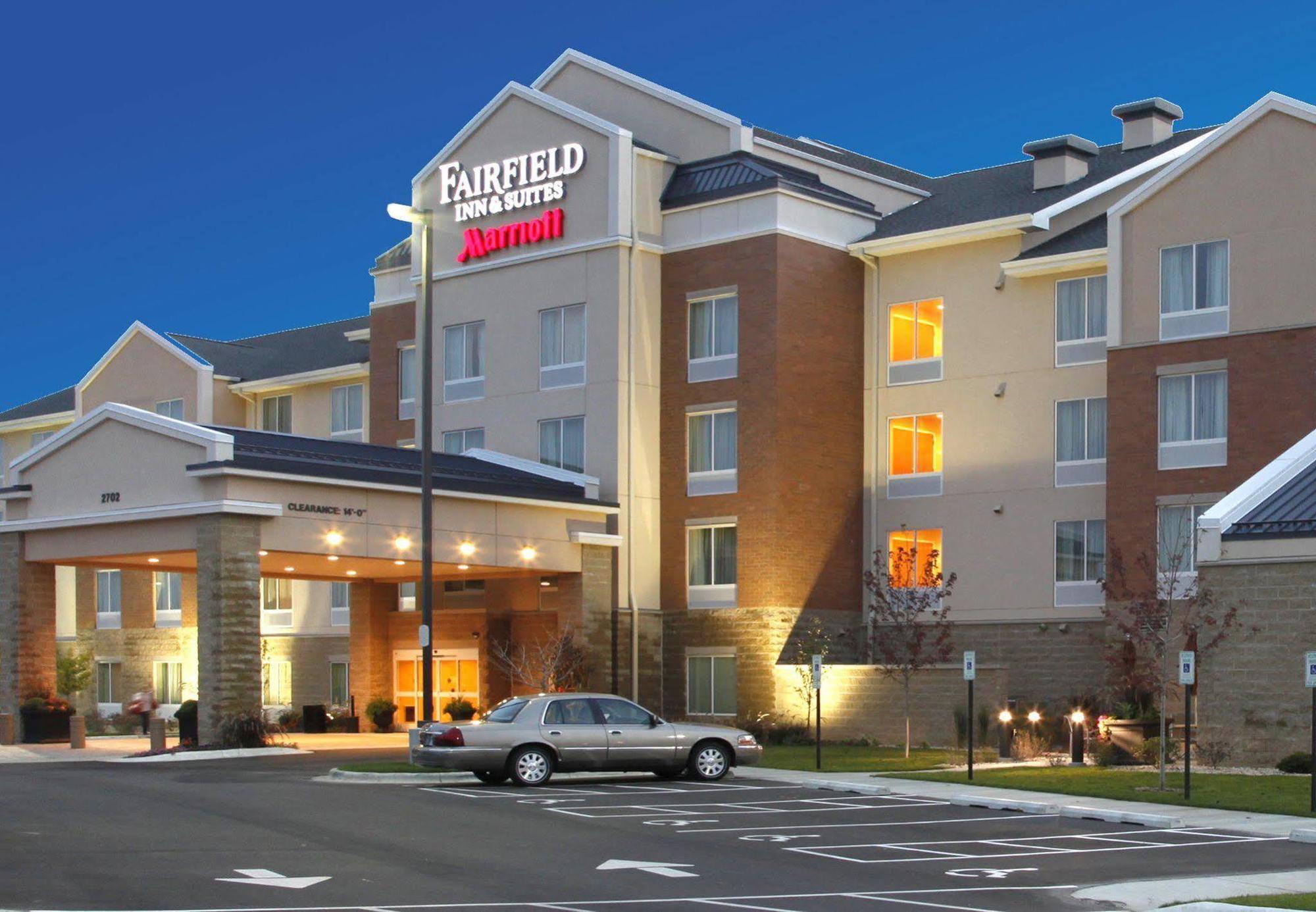 Hotel Fairfield And By Marriott East