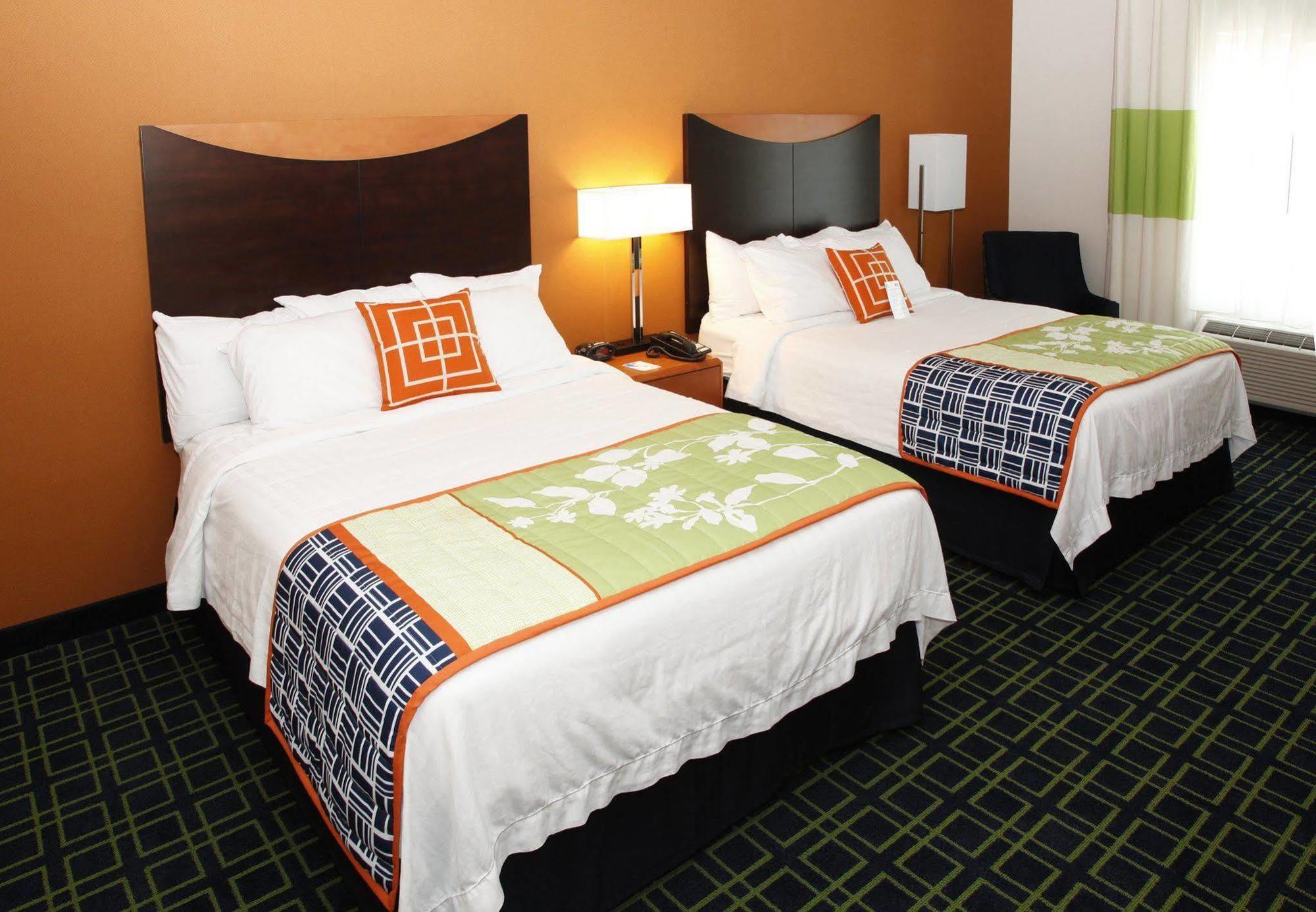 Fairfield And By Marriott East 3*